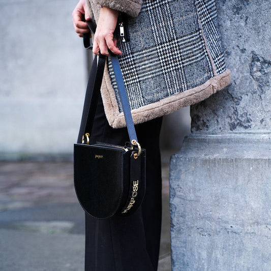 zwarte lederen schoudertas