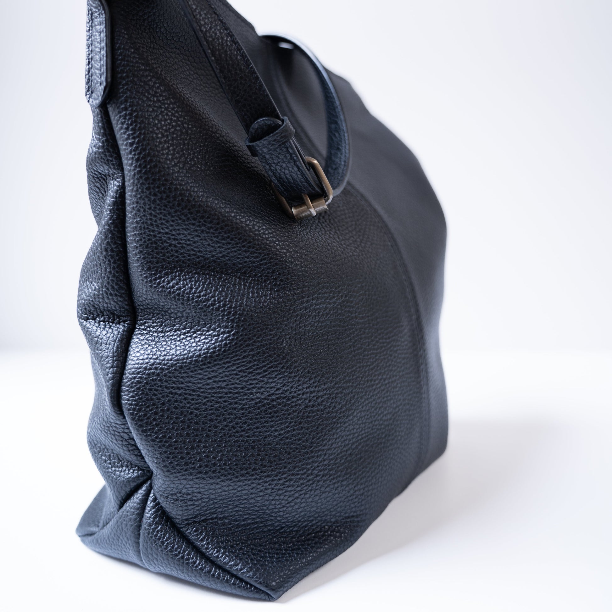 Lederen schoudertas met voering - zwart