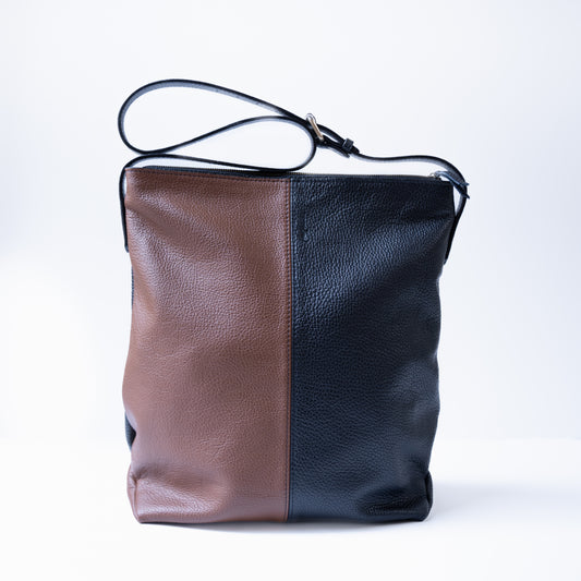 Lederen schoudertas met voering en riem